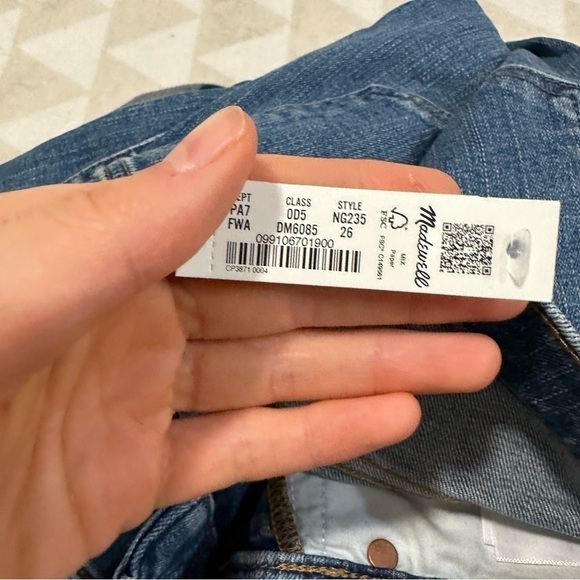 Madewell 10” high rise skinny jeans foregate wash knew rip edition - Picture 6 of 8